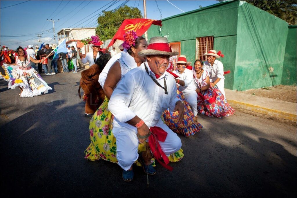 En Caicara baila el mono