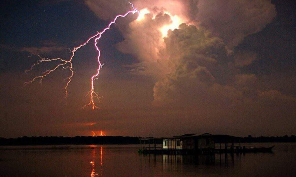 1,6 millones de relámpagos iluminan cada año al Catatumbo