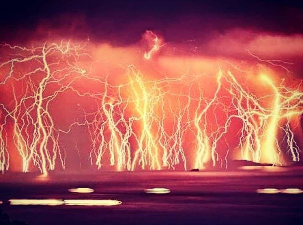 1,6 millones de relámpagos iluminan cada año al Catatumbo
