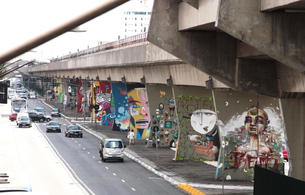 El grafiti reina en las calles de Sao Paulo 