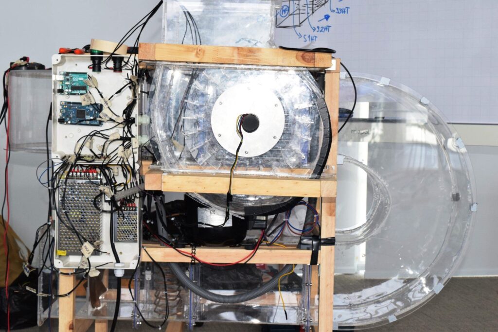 Pukio, la máquina que genera agua potable de la humedad ambiental 