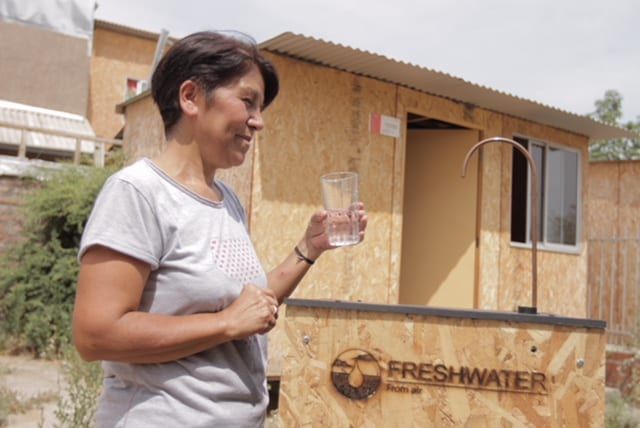 Pukio, la máquina que genera agua potable de la humedad ambiental