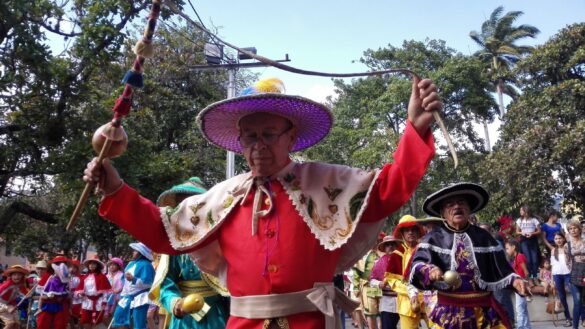 Los Vasallos de la Candelaria y sus danzas centenarias