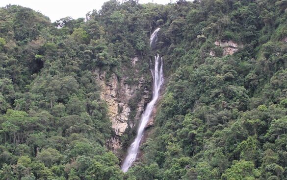 El imponente caudal de la Chorrera de Las González