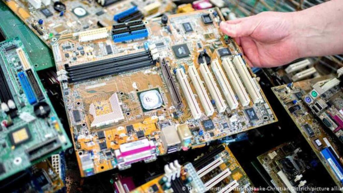 haiman-el-troudi-contaminacion-el-enemigo-escondido-en-los-dispositivos-electronicos Contaminación: el enemigo escondido en los dispositivos electrónicos