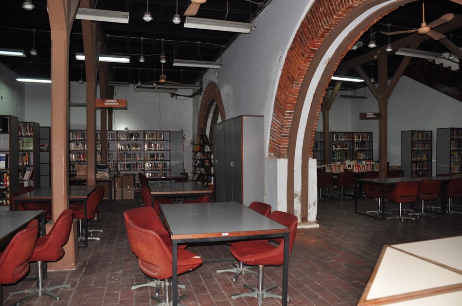 Biblioteca José María España, emblema cultural guaireño