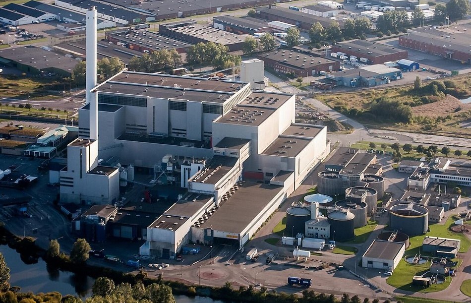 Convierten más de 3 millones de toneladas de basura en electricidad y calefacción