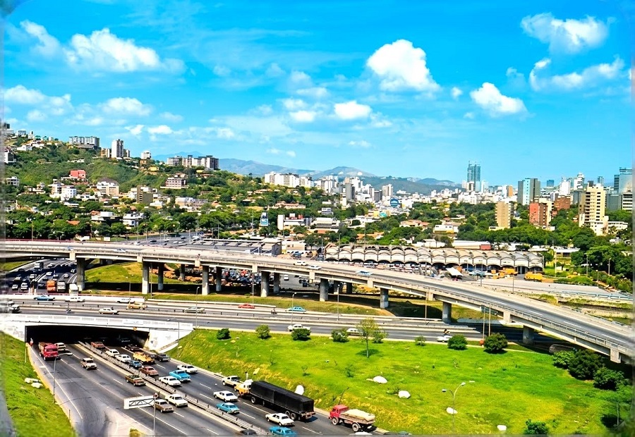 Distribuidor El Ciempiés, una de las obras más emblemáticas de la Caracas moderna