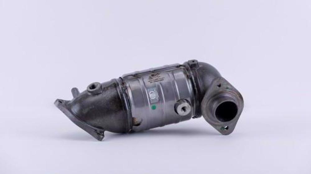 Nanocatalizador iraní reduce dependencia de metales estratégicos en motores de autos